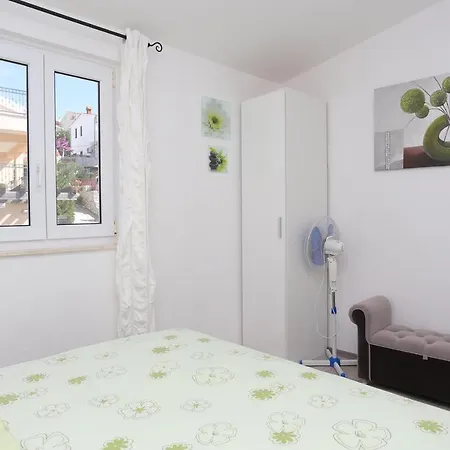 Apartments By The Sea Rastici, Ciovo - 5234